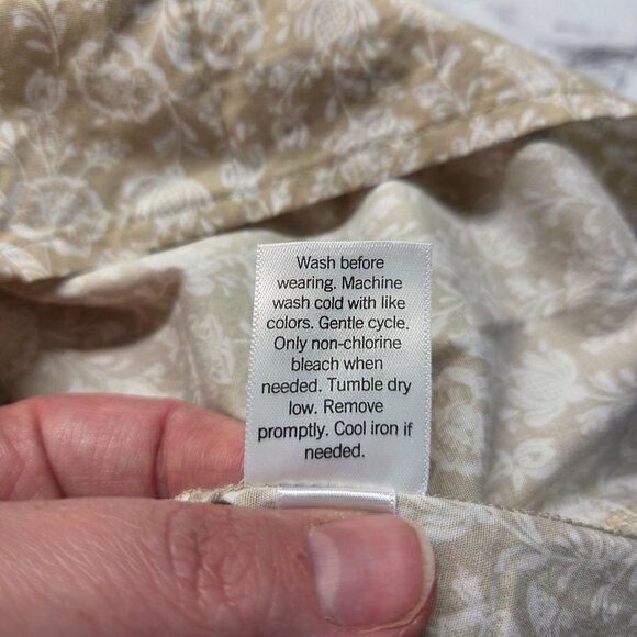 Croft & Barrow 3X Beige White Floral Semi Fitted Button Up Longsleeve Blouse - Picture 10 of 10